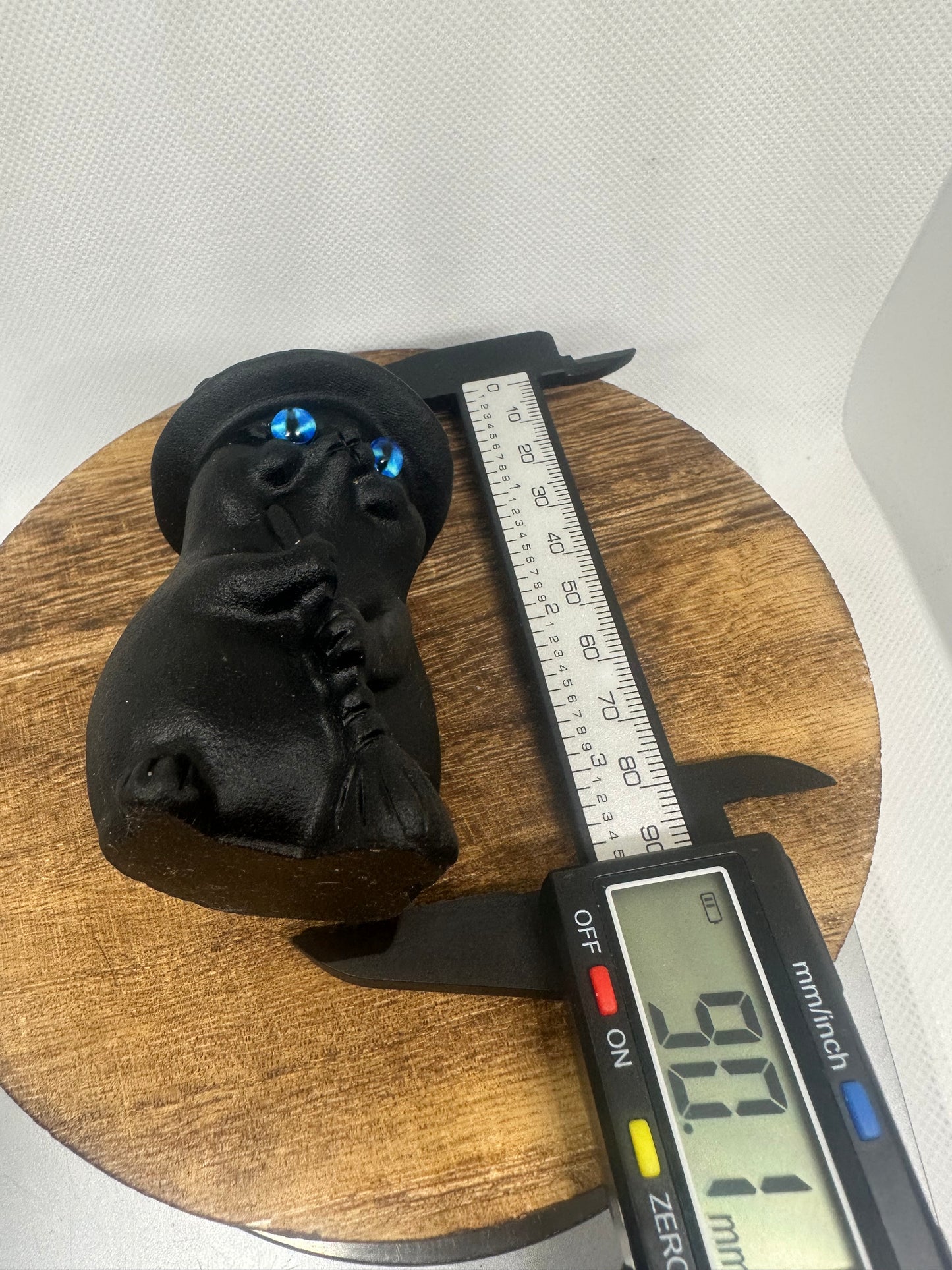 Black obsidian witches cat