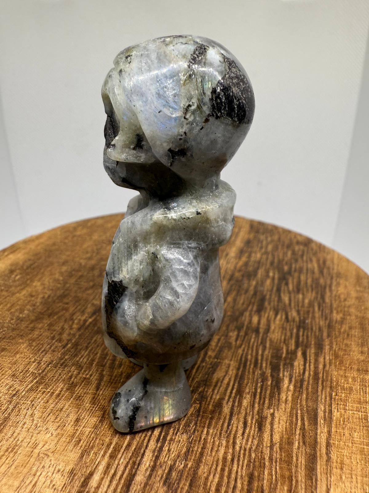 Labradorite skull boy