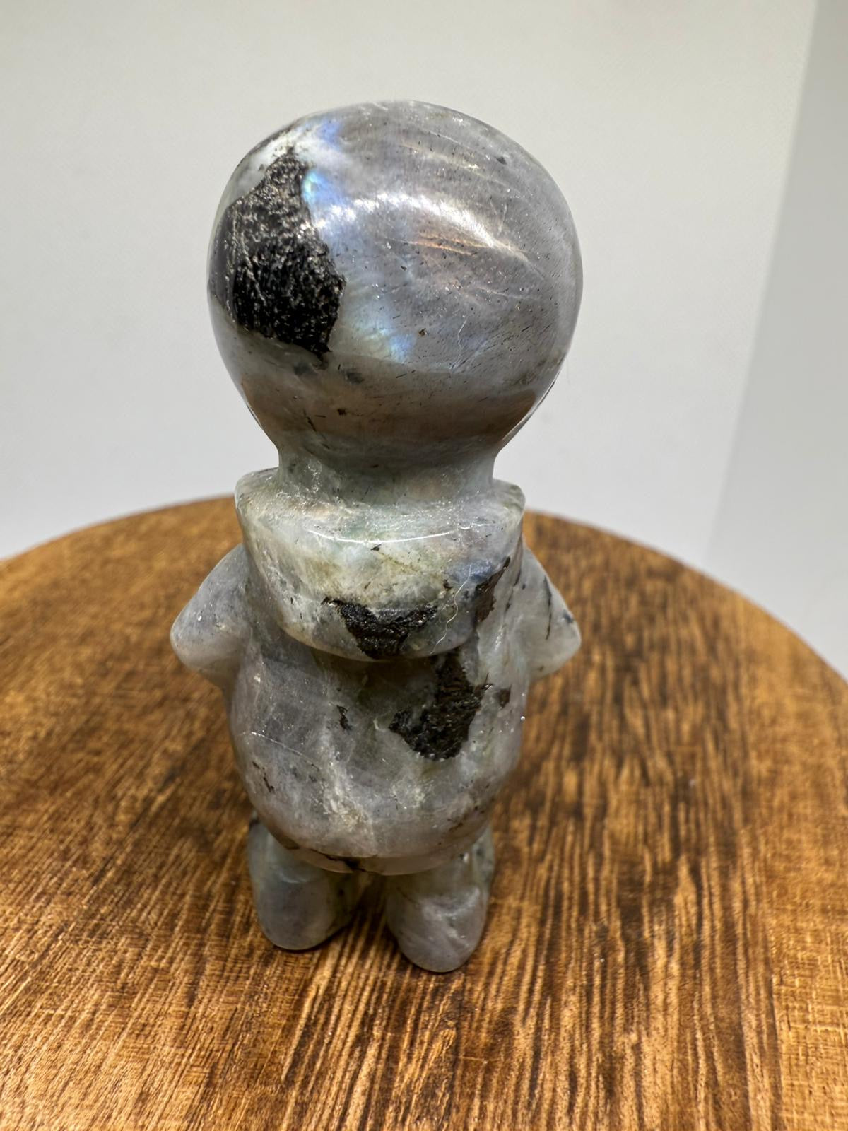 Labradorite skull boy