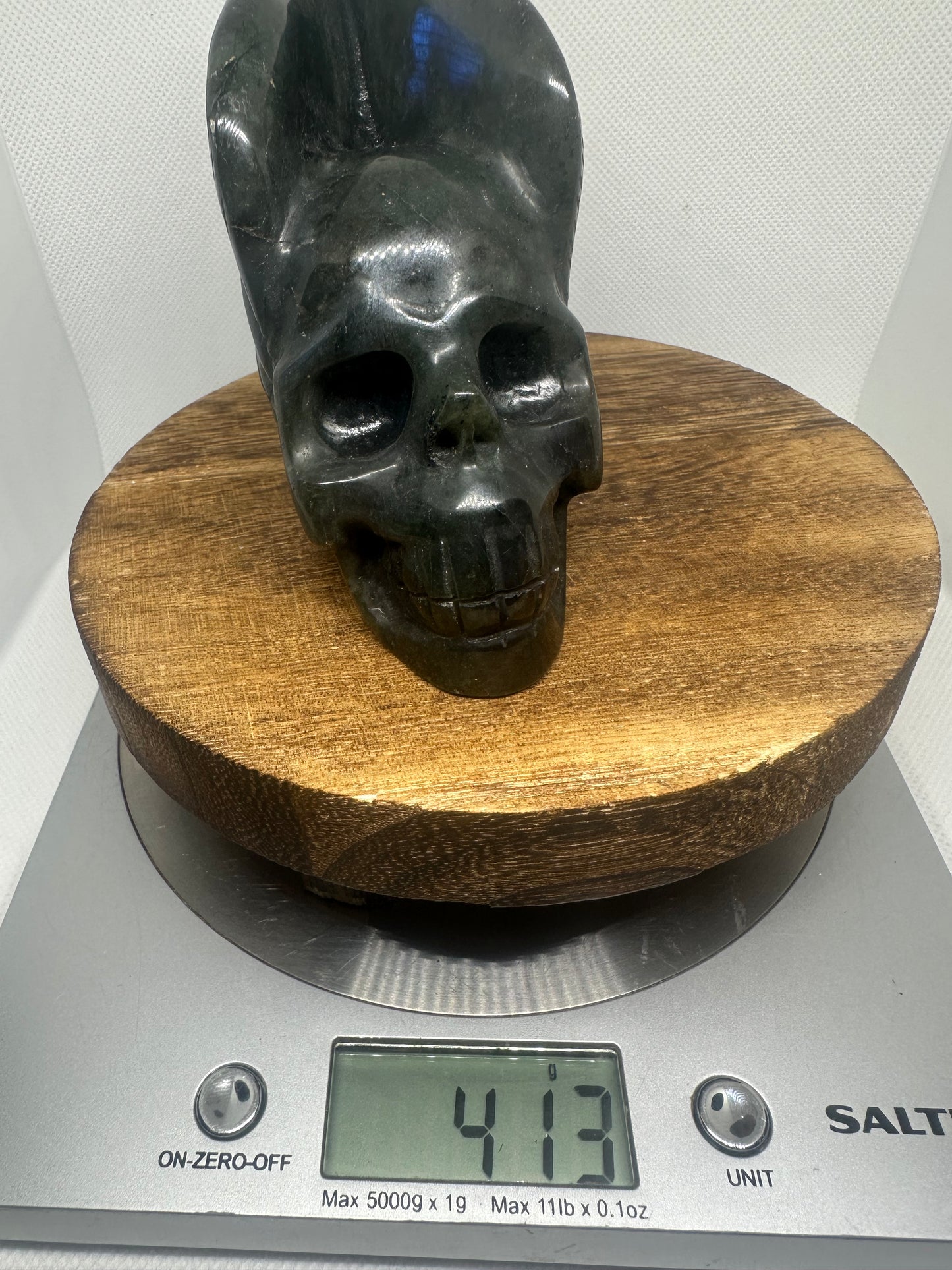 Labradorite skull
