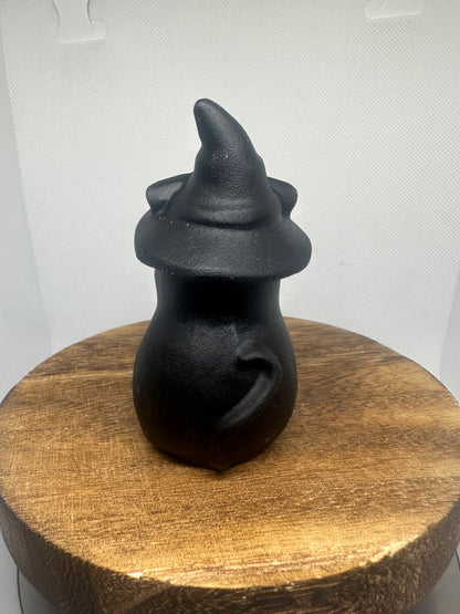 Black obsidian witches cat